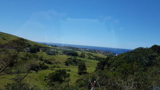 Alles schön grün mit zahlreichen Hügeln.  Zum biken liegen die Hügel sber etwas weit auseinander.