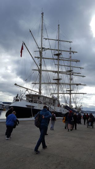 Mit diesem Schiff ging es aufs Meer hinaus