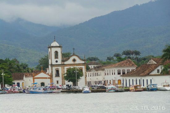Das bekannte Bild mit der Kirche