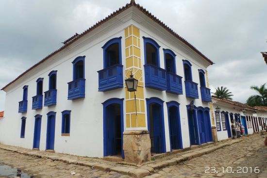 Überall schön restaurierte Häuser