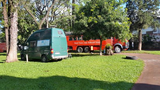 Nach drei Tagen fahren und 1500 km sind wir auf dem Internationalen Campingplatz in  Foz de Iguacu angekommen und treffen auf Rotel-Tours.