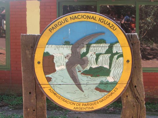 Schild am Eingang des Iguazu National Park in Argentinen