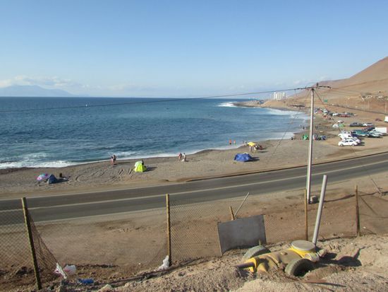 Blick von unserem Campingplatz in Antofagasta auf den Pazifik.