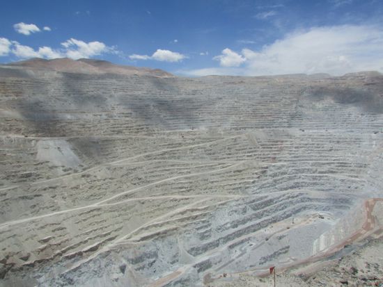 Die größte Kupfermine der Welt.1 km tief.