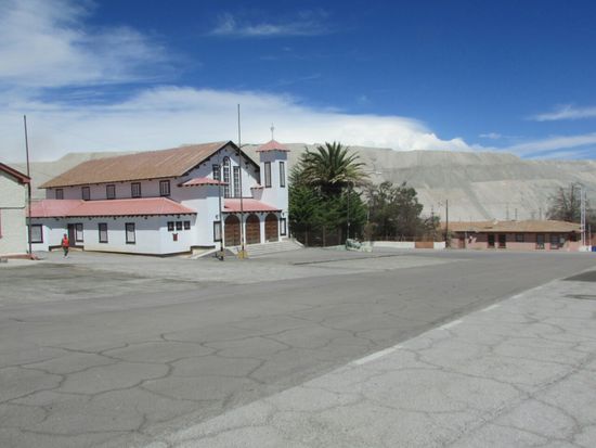 Die alte Wohnsiedlung der Minenarbeiter wurde aufgegeben. Die Staubbelastung/Schadstoffbelastung war einfach zu hoch.