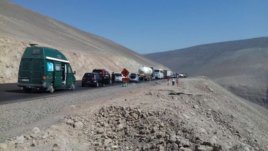 Straßenbau! Wir mußten 1 Std. warten.