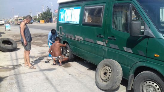 Nach dem Flug mal wieder einen Platten.