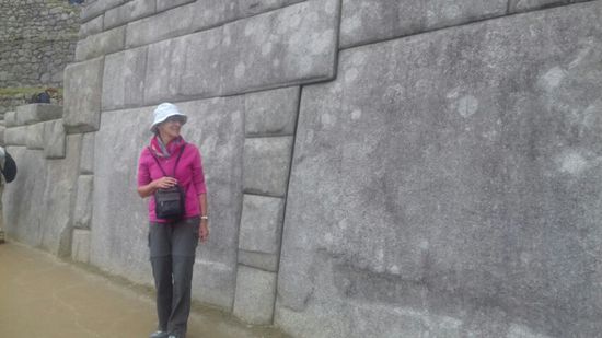 ... die Steine bearbeitet wurden