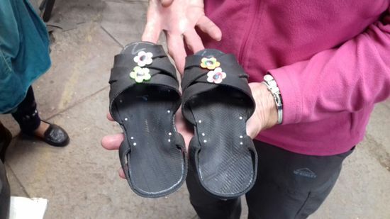 Was man aus alten Autoreifen alles machen kann?
Sandalen, ...