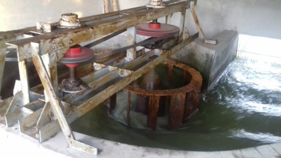 Ohne Stromversorgung, der wird selber erzeugt,.