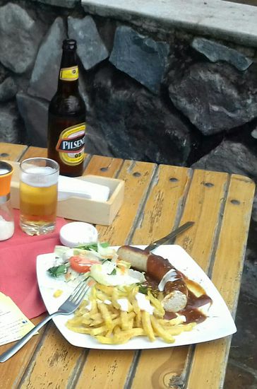 Nicht zu glauben, Curry Wurst mit Pommes