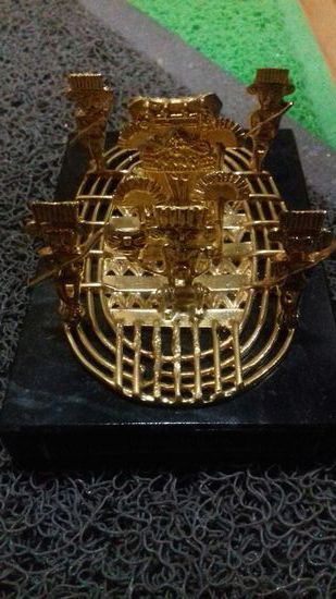 Unsere Nachbildung aus "Gold".