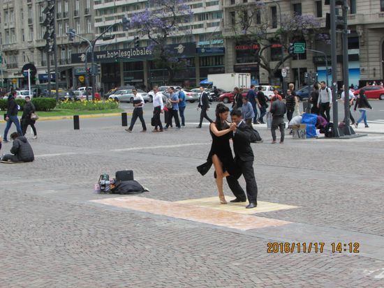 Auch  Strassen-Tango gab's zu sehen.