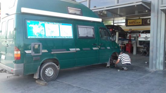 Mit neuen Reifen fährt man besser.