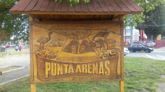 Geschafft - unser südlichster Punkt ist erreicht.
Von hier geht es jetzt nur noch nach Norden (nach Hause) - bis Cartagena sind es noch ca. 13.000 km