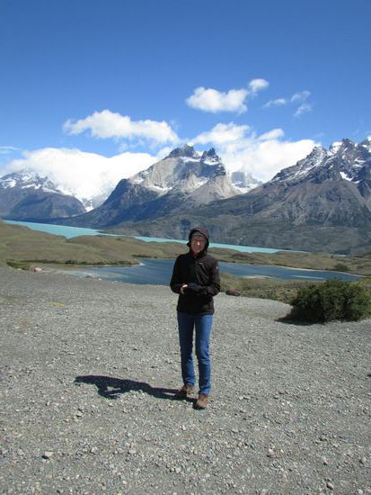 Es ist nicht gerade warm, obwohl in ein paarTagen Sommeranfang ist, und wir auf dem 51. Breitengrad stehen.
Aber der berüchtigte patagonische Wind kommt von dem größten Gletschermassiv der Erde.