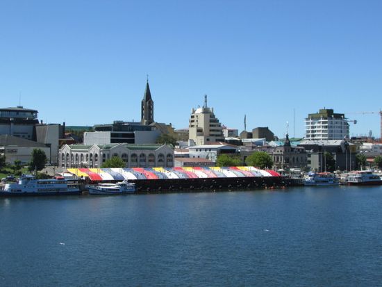Valdivia - unter den bunten Dächern ist jeden Tag Markt
