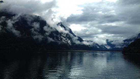 In diesem Augenblick ist das  Erdbeben in Chiloe, 100 km weit weg.