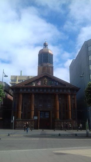 Kathedrale in Puerto Montt. Aus Alercen Holz gebaut.