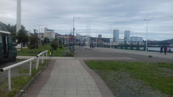 Uferpromenade von Puerto Montt. Wir können direkt dort stehenbleiben.