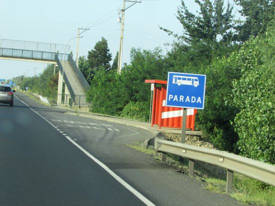 Genau wie Bushaltestellen.