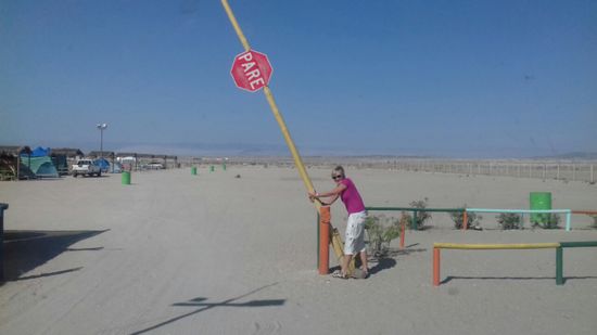 Doris als Schrankenwärter .