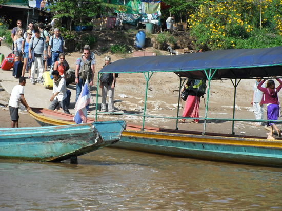 vom Boot aus - man sieht die nachkommenden Touris