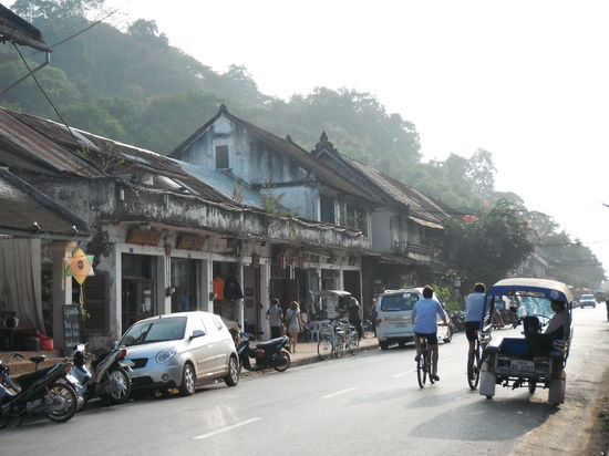 noch ein Stueck der alten Hauptstrasse