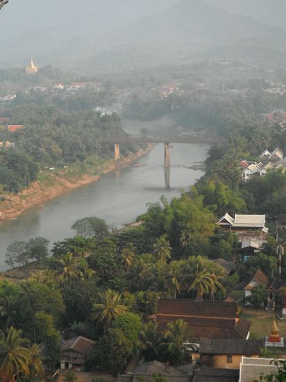 der Nam Khan vom Mount Phou Si aus