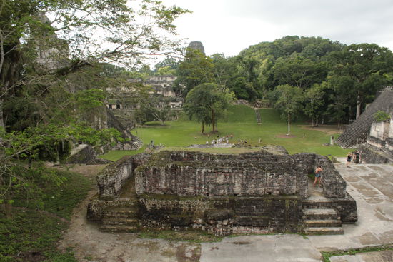 Auf der Akropolis über dem Großen Platz