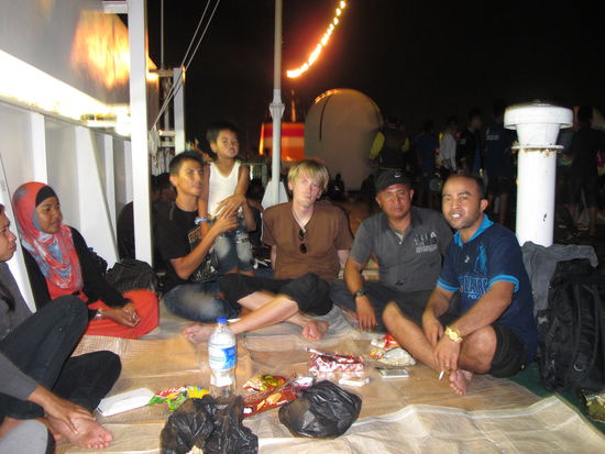 Arif, seine Familie, Freunde und ich