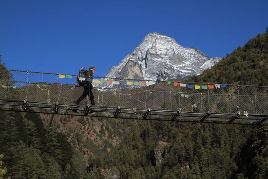 ueber eine Haengebruecke