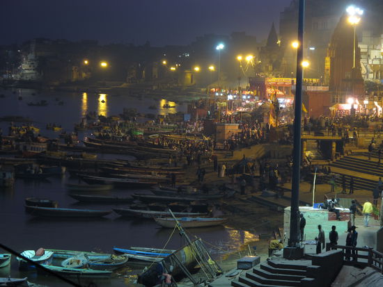 Varanasi - nachts am Ganges