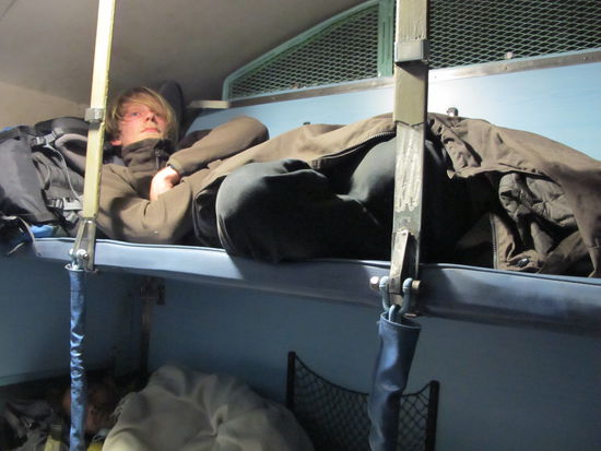 Im Zug nach Gwalior - vierte Klasse, oberstes Bett