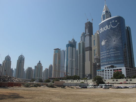 Dubai: Wueste und Tuerme
