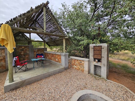 Alles, was unser Campen bequemer macht, hat diese Campsite zu bieten für bescheidenes Nutzungsentgelt