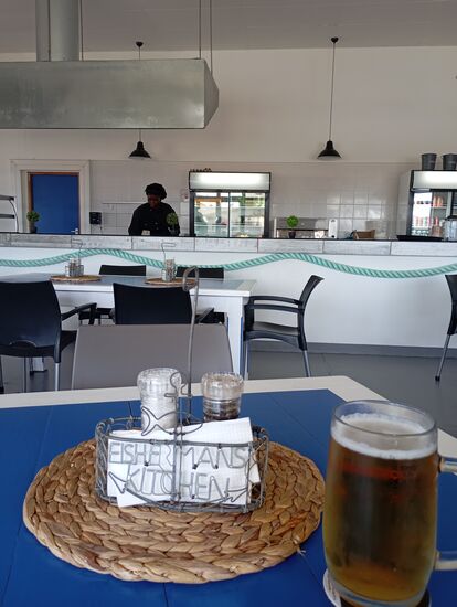 Das kühle Bier gehört dazu, aber ich koste erst nur tröpfchenweise !