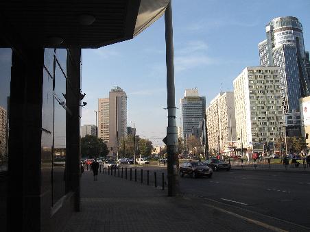Die Skyline von Warschau steht der von Düsseldorf oder Frankfurt in nichts nach, nur ist sie erst wenige jahre alt.