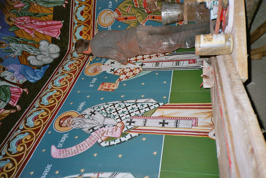 Kirchenmaler bei der Arbeit in Bogdanesti