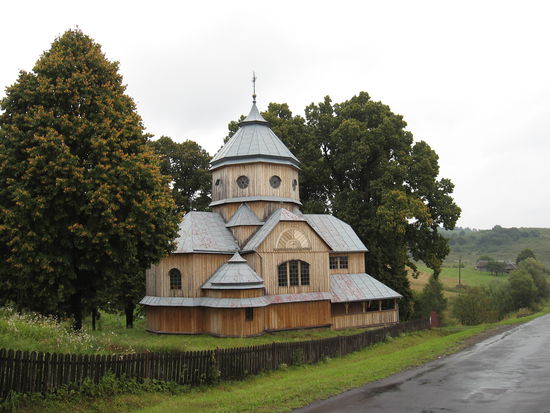 Die Kirche von Lodyna dient der Gemeinde noch heute als Gotteshaus und ist in tadellosem Zustand