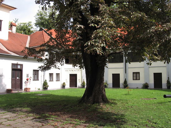 Der Innenhof eines Klosters