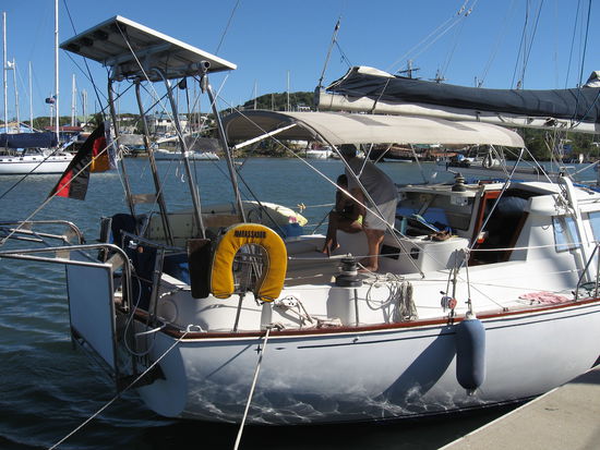 Die Badeplattform hochgeklappt..