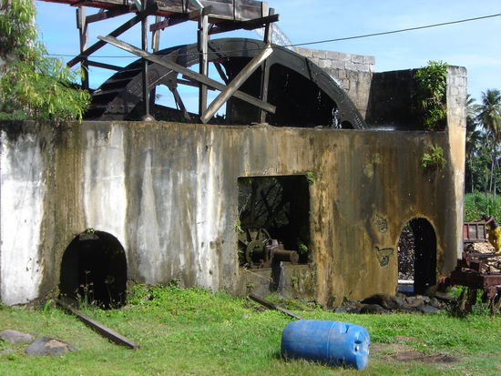 100 Jahre bewährte Technik zur Rum- herstellung