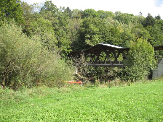 Für Kanus ist der Doubs sogar schiffbar