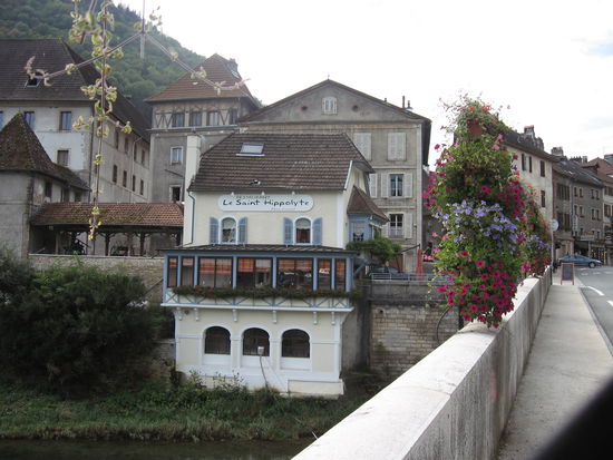 An der Doubsbrücke in St. Hippolyte