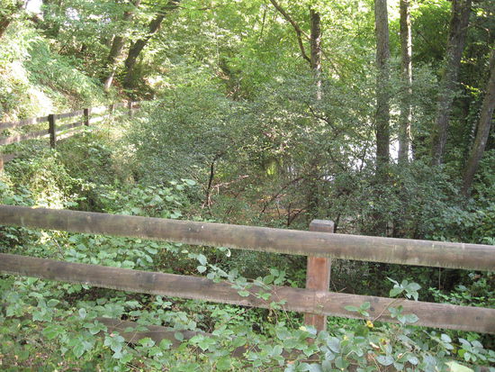 Das Ende des Kanals am Berg