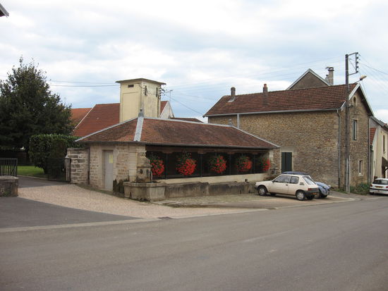 Waschhaus oder Fischverkaufsstelle ?