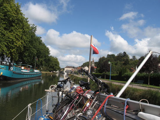 Per Boot statt per Fahrrad durch die Vogesen