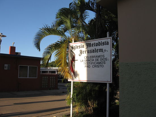 Viele Sekten bieten hier ihre Dienstleistungen an