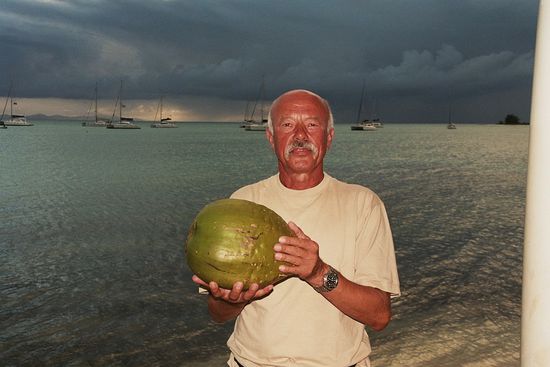 Auf Anegada bückt sich niemend mehr nach einer Kokosnuss, Wolfgang tats dennoch